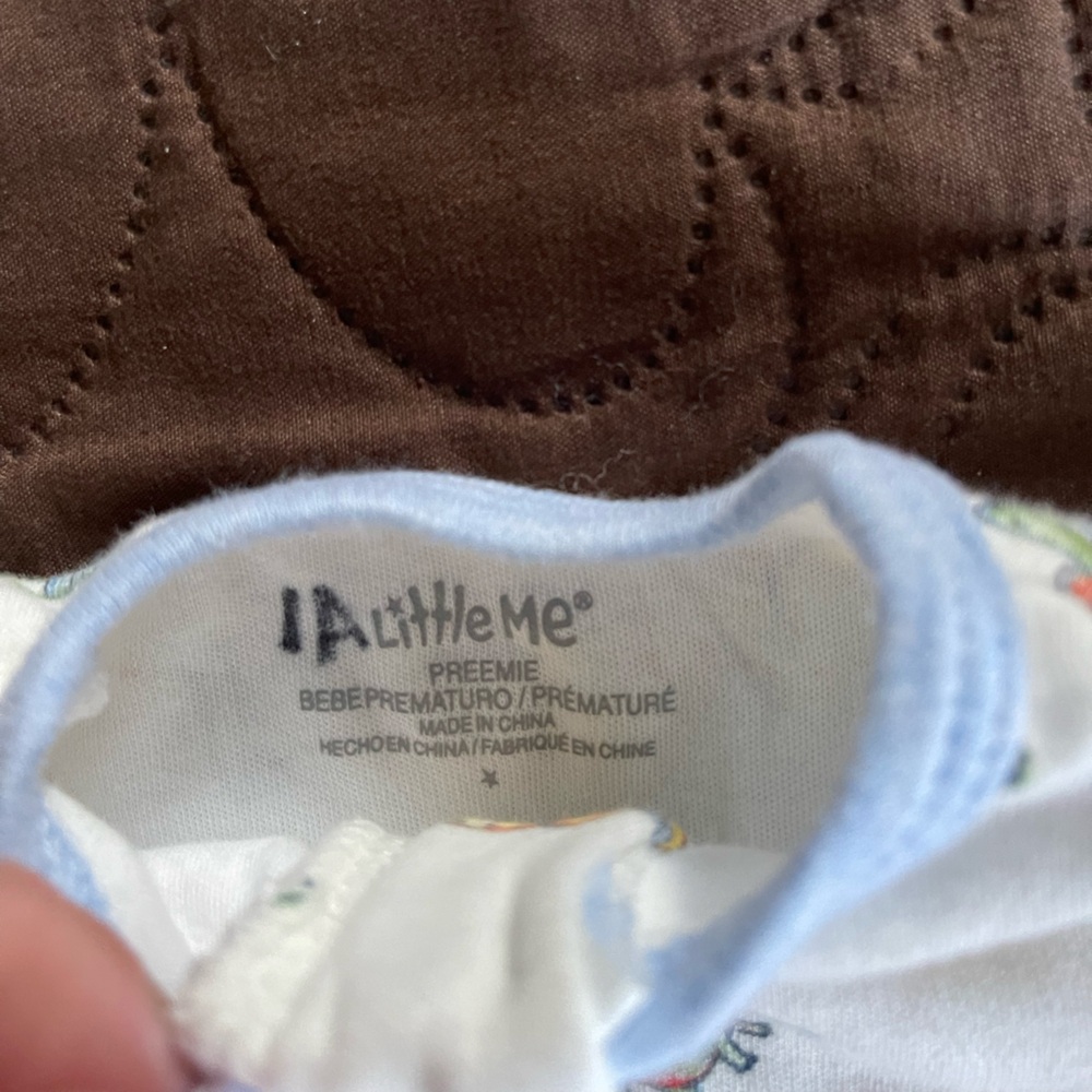 5/10$ Bundle of two preemie onesies - Picture 4 of 4